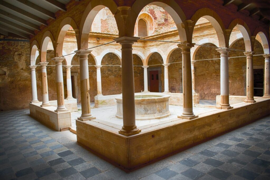 Lower cloister of the Carthusian monastery of Escaladei
