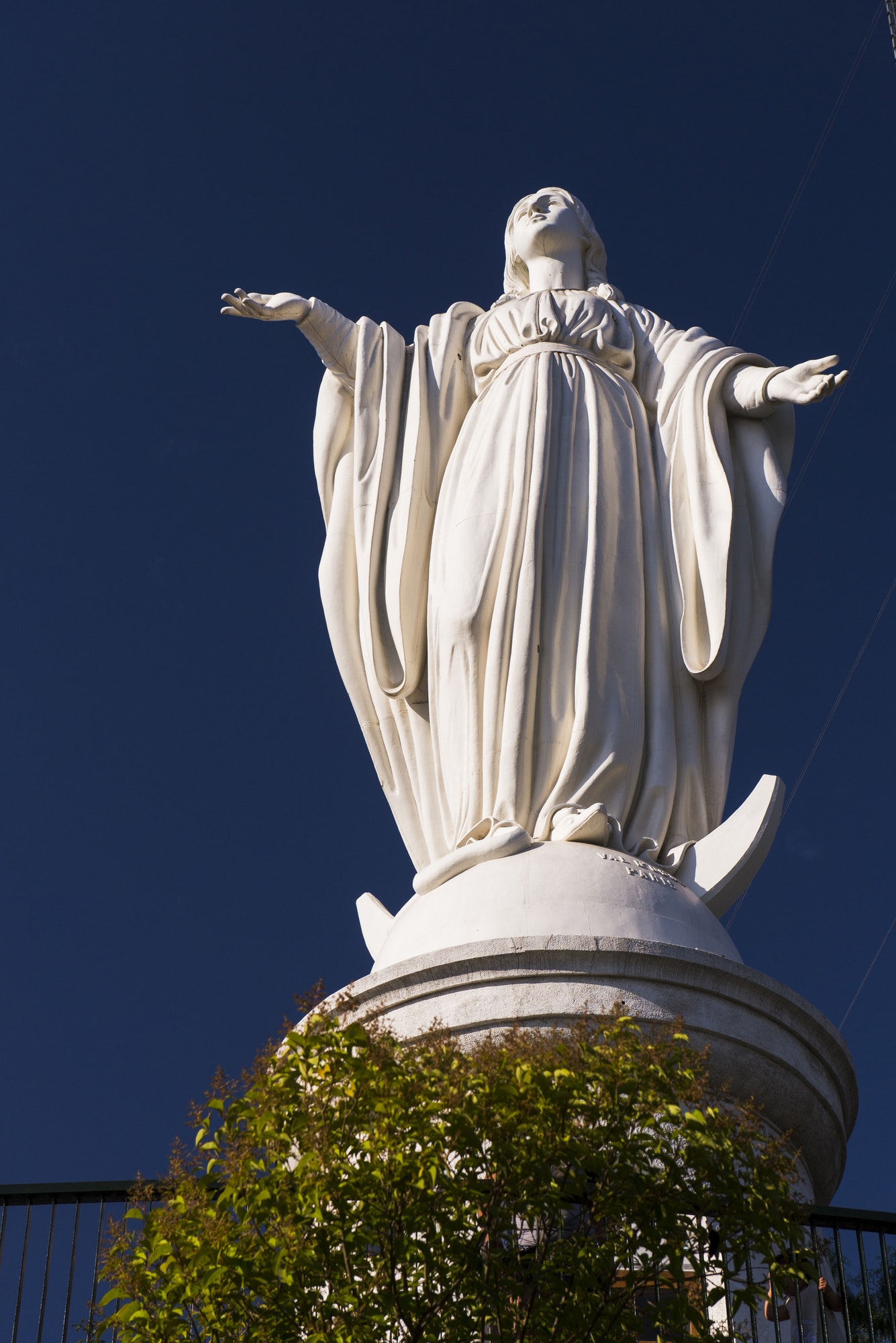 Statue of the Virgin Mary, San Cristobal Hill (Cerro San Cristobal), Barrio Bellavista (Bellavista N